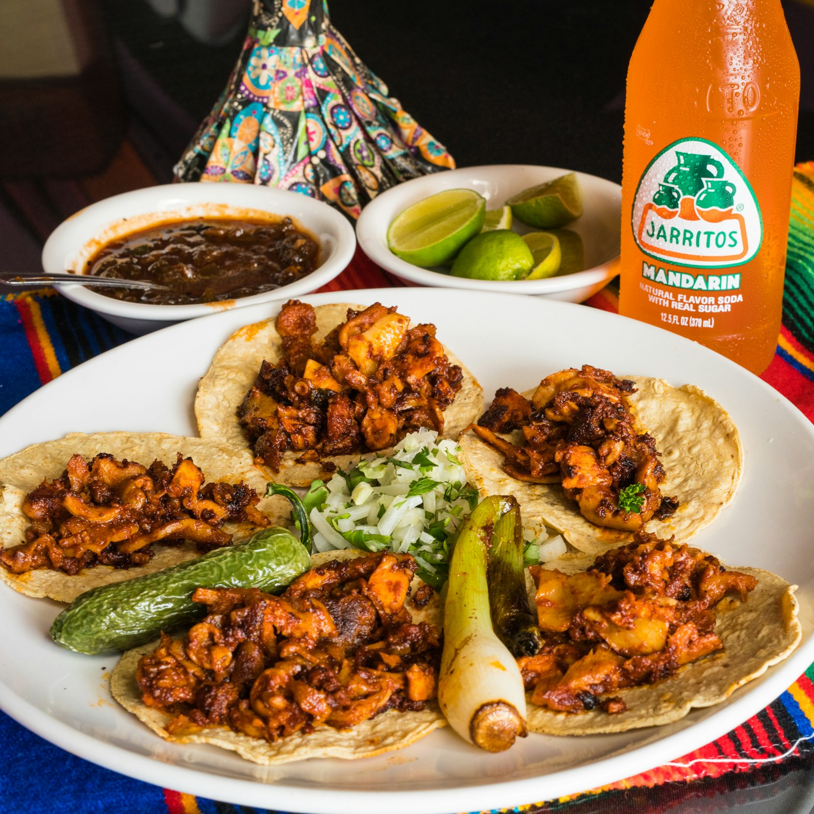Comal y ollas de la cocina tradicional de Fonda Mexicana